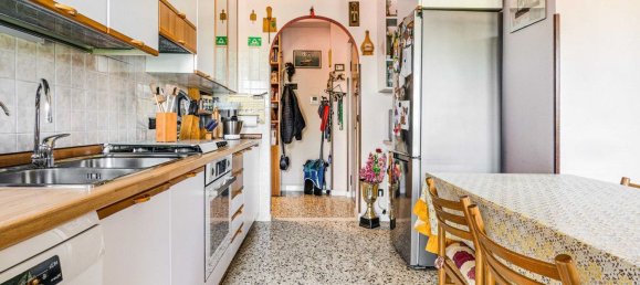 4 bedrooms Apartment in Cerro Maggiore, Italy No. 360514 4