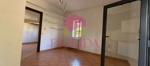 2 Schlafzimmer Haus in Ardea, Italy, Nr. 335193 22