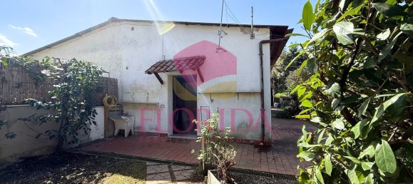 2 Schlafzimmer Haus in Ardea, Italy, Nr. 335193 3