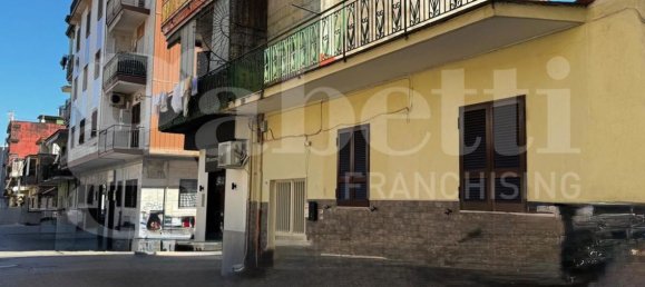 3 bedrooms Apartment in Arzano, Italy No. 381713 5