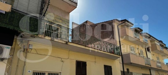 3 bedrooms Apartment in Arzano, Italy No. 381713 7