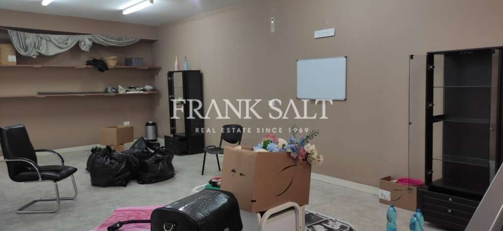 Oficina en Mosta, Malta 70 m² No. 13129