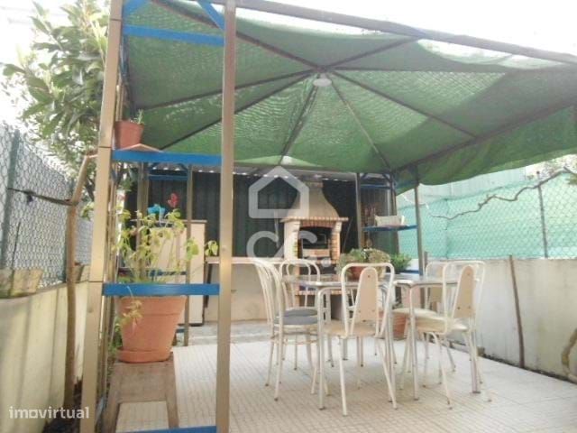 4 bedrooms Duplex in Corroios, Portugal No. 80973