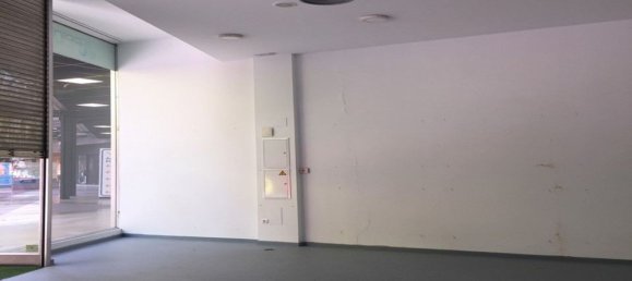 Propriété commerciale à A Coruna, Spain 73m² No. 48445 11