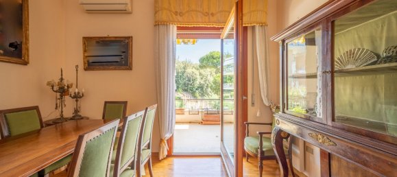 5 rooms Apartment in Naples, Italy No. 271822 8