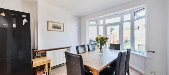 3 bedrooms Commercial property in Sutton, United Kingdom No. 13470 5