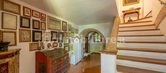 6 bedrooms Villa in Perugia, Italy No. 293151 18