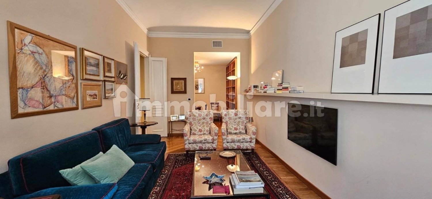 2 bedrooms Apartment in Turin, Italy No. 261091