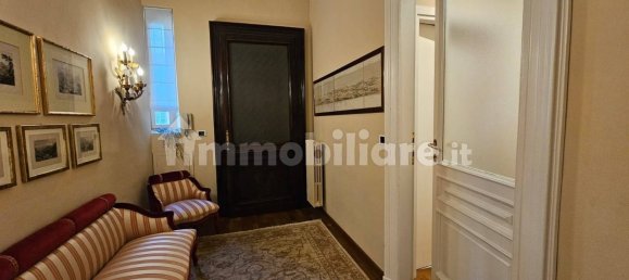 2 bedrooms Apartment in Turin, Italy No. 261091 2
