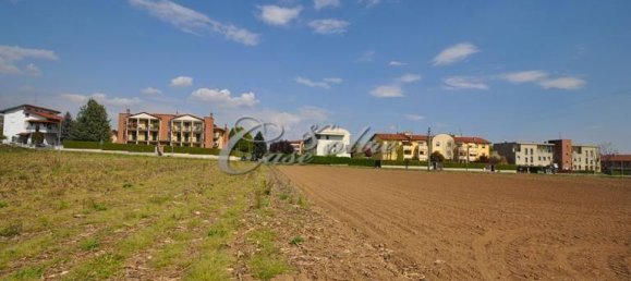 Земельный участок с 1 комнатой в Черменате, Италия № 86247 4