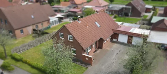 Adosado de 8 habitaciónes en Aurich, Germany No. 192383 2