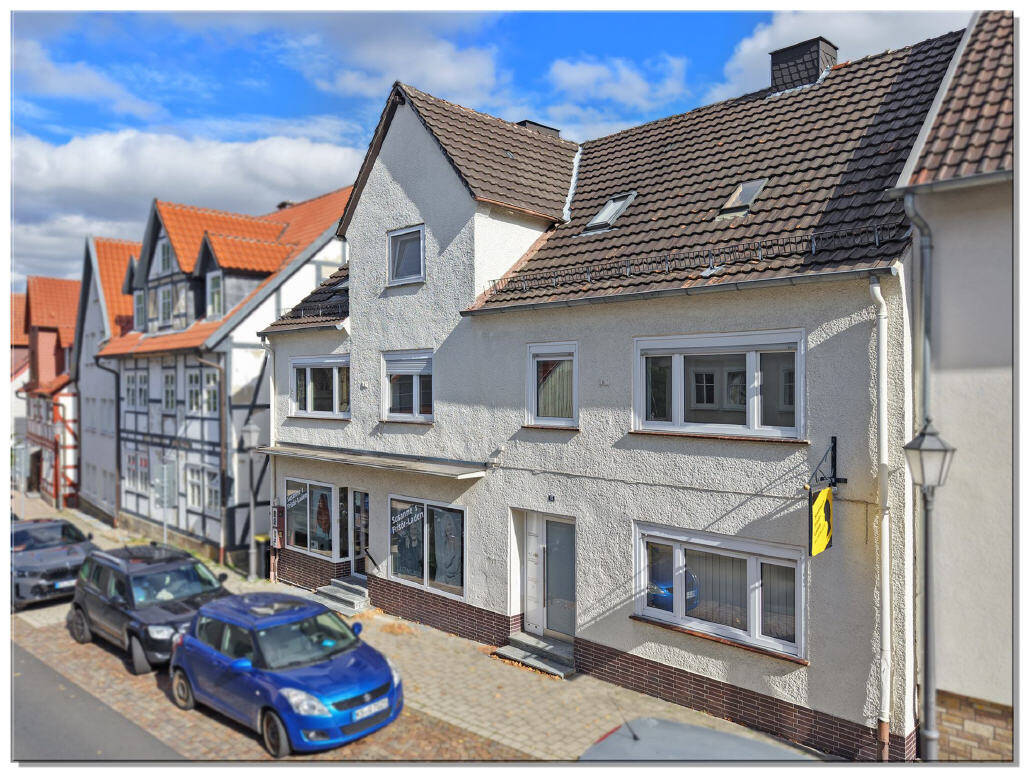 7 rooms Building in Kassel, Germany No. 351480