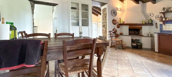 6 bedrooms House in Carro, Italy No. 314281 7