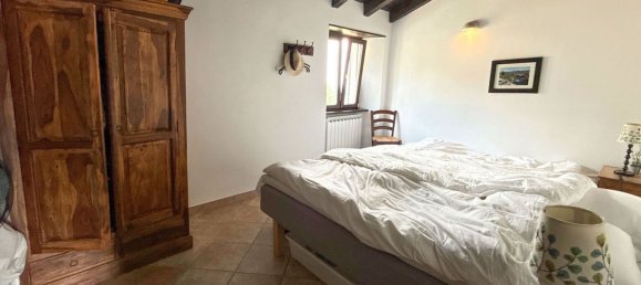 6 bedrooms House in Carro, Italy No. 314281 4