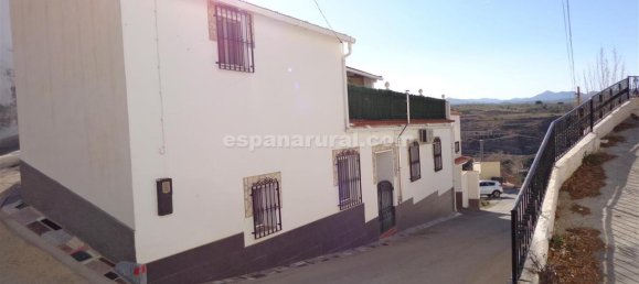4 bedrooms Townhouse in Caniles, Spain No. 7340 11