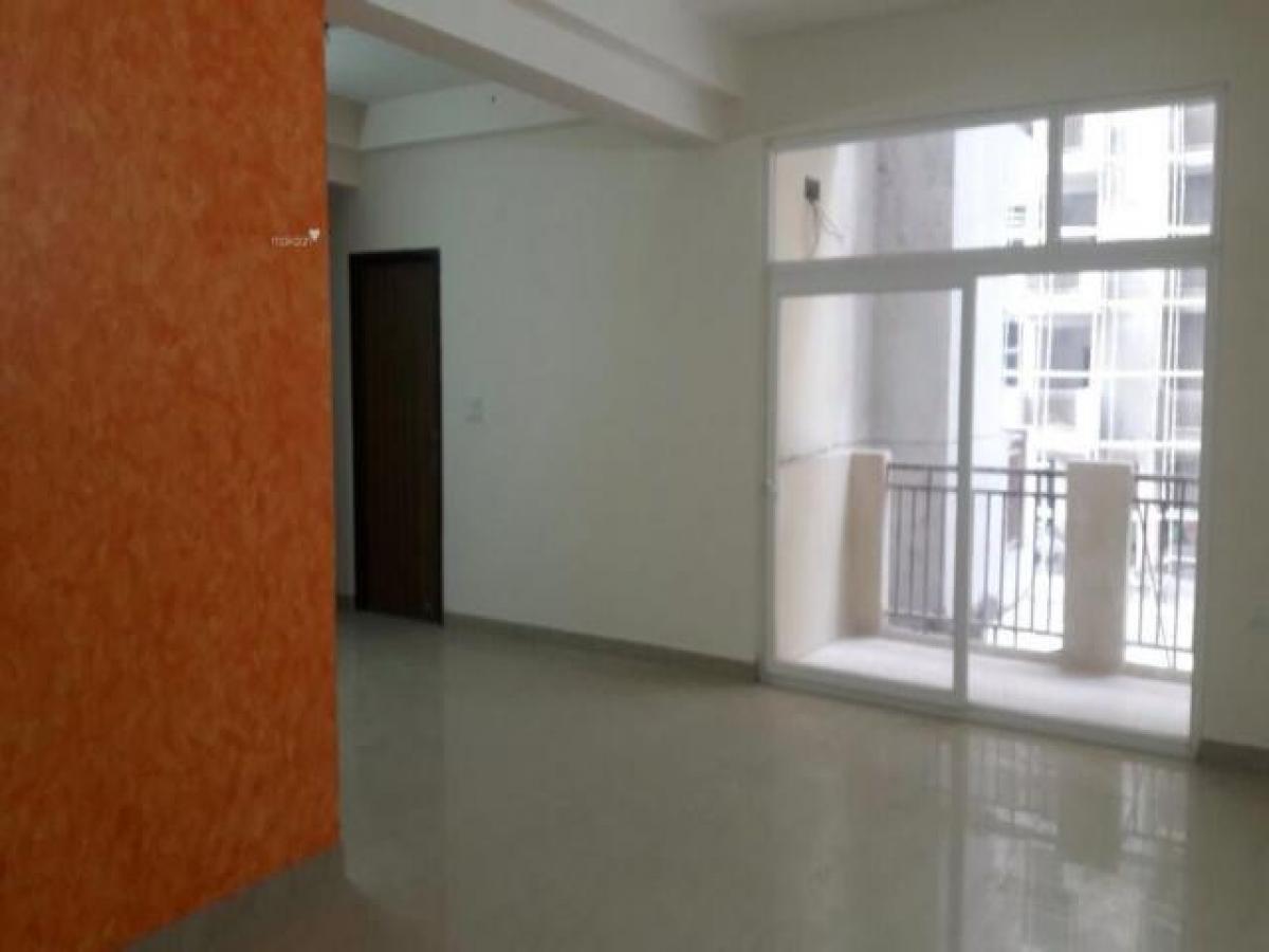 Casa de 2 dormitorios en Noida, India No. 67624