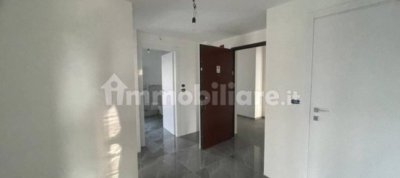 2 bedrooms Apartment in Moncalieri, Italy No. 210418 3