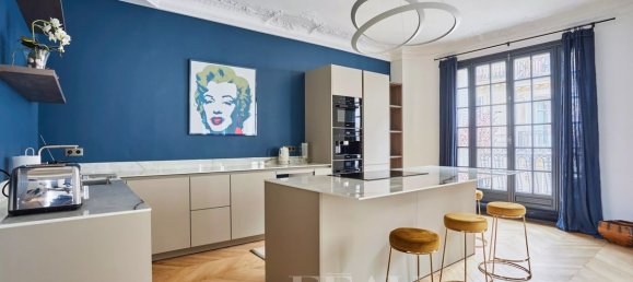 4 bedrooms Apartment in Paris, France No. 148868 4