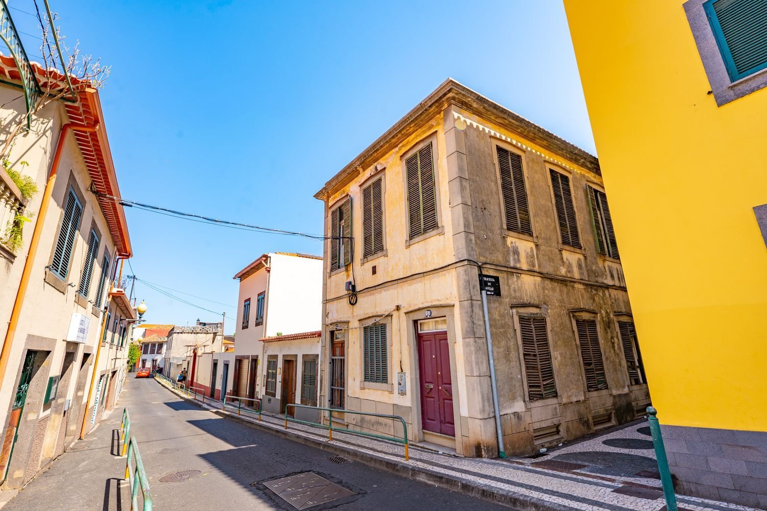 400m² Building in Funchal, Portugal No. 242681