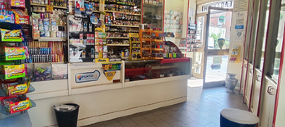 1 room Commercial property in Pontedera, Italy No. 251943 2