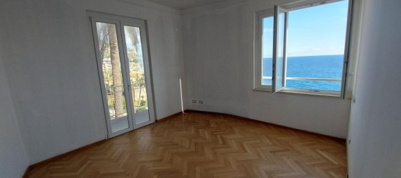 Квартира с 3 спальнями в Бордигера, Италия № 371588 12