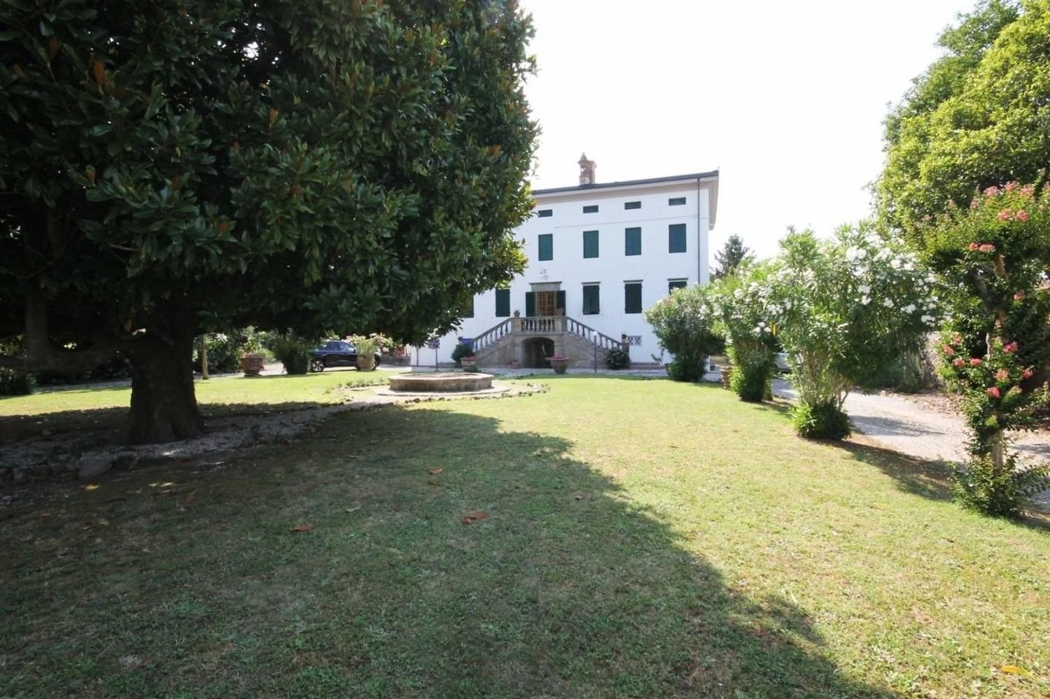 13 rooms Villa in Capannori, Italy No. 298462