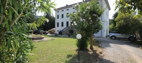 13 rooms Villa in Capannori, Italy No. 298462 2