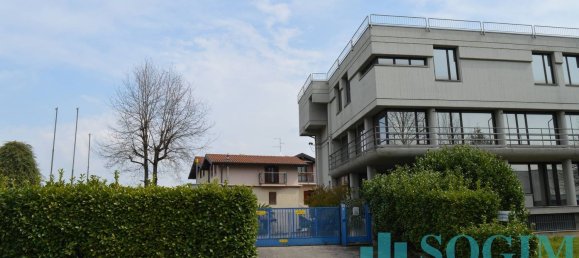 Lagerhaus in Olgiate Comasco, Italy 2430m², Nr. 138677 5