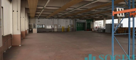 Lagerhaus in Olgiate Comasco, Italy 2430m², Nr. 138677 33
