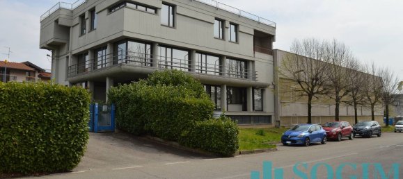 Lagerhaus in Olgiate Comasco, Italy 2430m², Nr. 138677 7