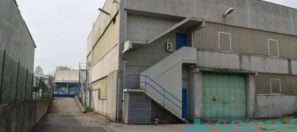 Lagerhaus in Olgiate Comasco, Italy 2430m², Nr. 138677 17