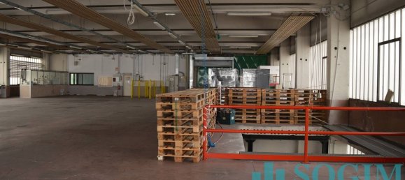 Lagerhaus in Olgiate Comasco, Italy 2430m², Nr. 138677 35