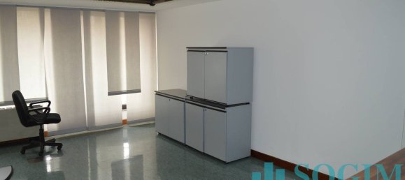 Lagerhaus in Olgiate Comasco, Italy 2430m², Nr. 138677 50