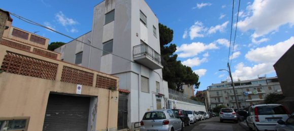 Apartamento de 2 dormitorios en Messina, Italy No. 278963 5
