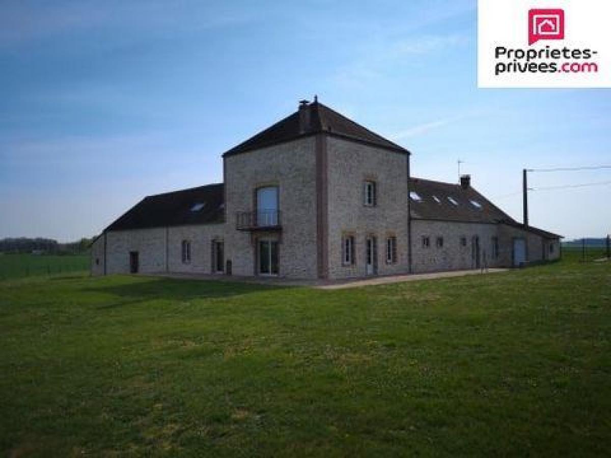 6 bedrooms House in Courtenay, France No. 27244