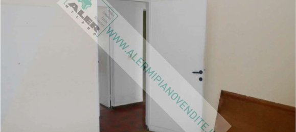 4 bedrooms Apartment in Milan, Italy No. 370131 18