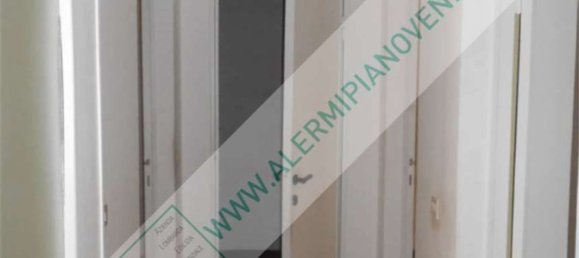 4 bedrooms Apartment in Milan, Italy No. 370131 7