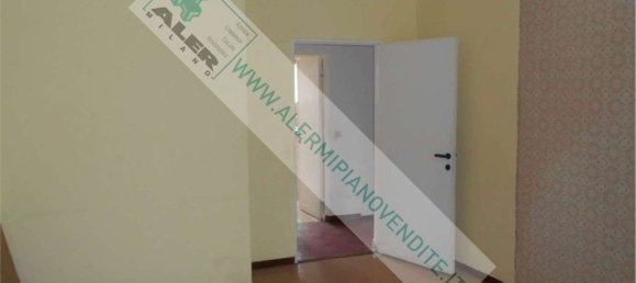 4 bedrooms Apartment in Milan, Italy No. 370131 13