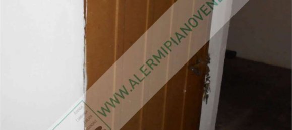 4 bedrooms Apartment in Milan, Italy No. 370131 26