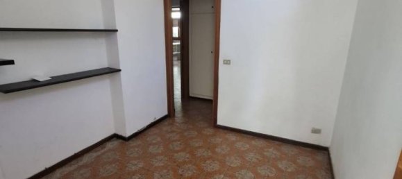 2 Schlafzimmer Wohnung in Palermo, Italy, Nr. 359087 3