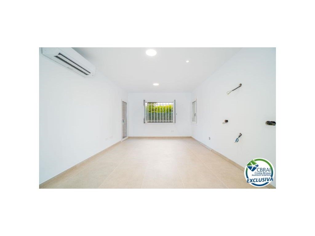 Apartamento T2 em Roses, Spain N.º 196282