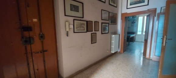 Apartamento de 5 dormitorios en Taranto, Italy No. 335255 3