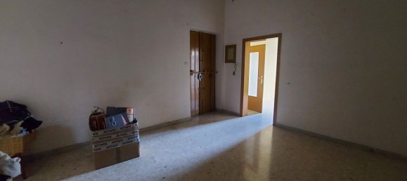 Apartamento de 5 dormitorios en Taranto, Italy No. 335255 9