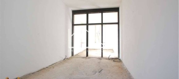 1 bedroom Apartment in San Martino in Rio, Italy No. 193466 8