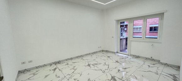 4-salle Appartement à Rome, Italy No. 16888 23