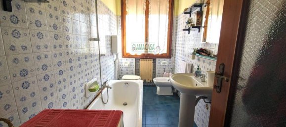 3 rooms Apartment in Maranello, Italy No. 108273 11