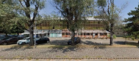 3 rooms Office in Carpi, Italy No. 329146 2