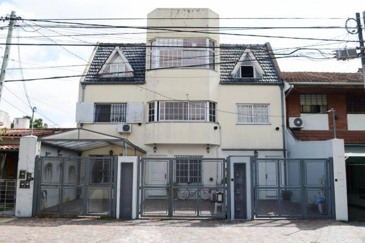 3 bedrooms Apartment in Vicente Lopez, Argentina No. 5535