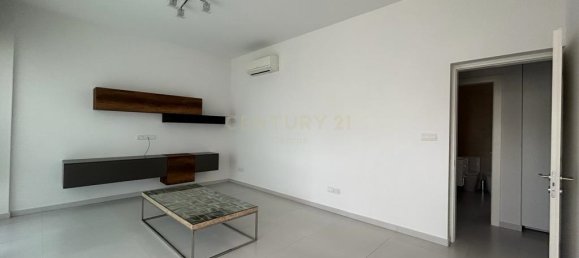 3 bedrooms Apartment in Agios Tychonas, Cyprus No. 313 2