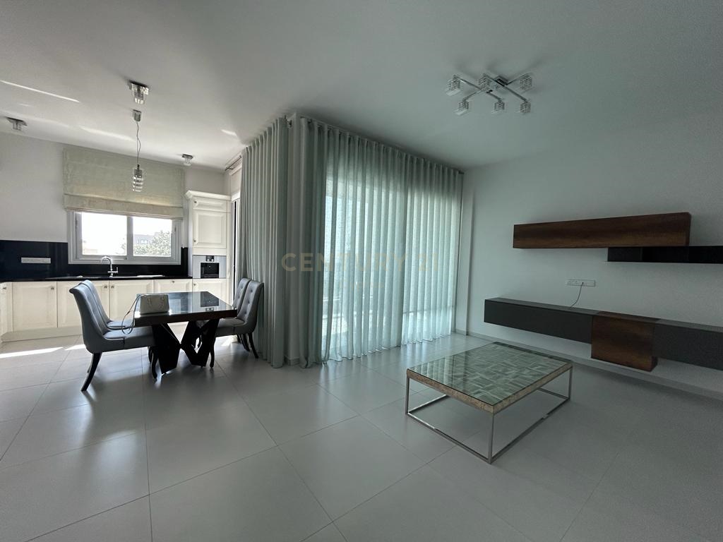 3 bedrooms Apartment in Agios Tychonas, Cyprus No. 313